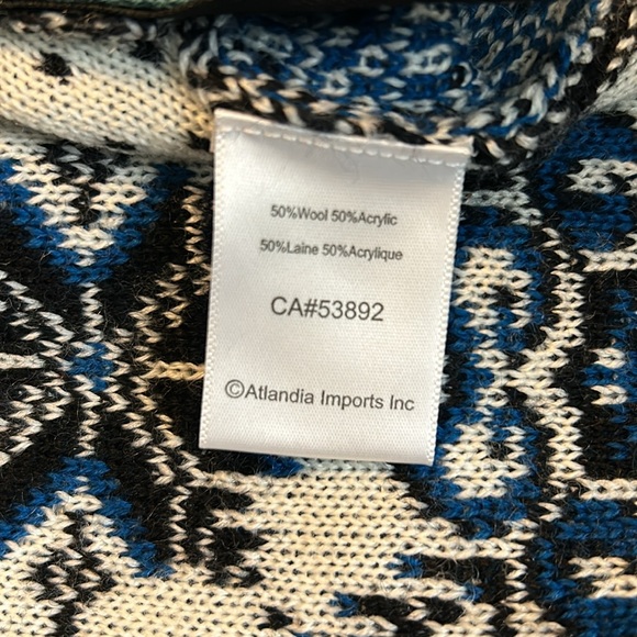 Icelandic Design Nordic Snowflake Print Full Zip Sweater - Picture 10 of 11